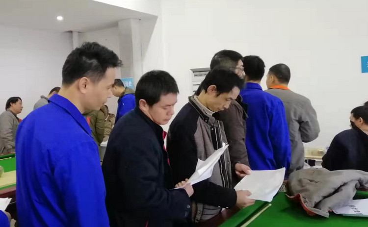 關(guān)愛員工預(yù)防職業(yè)病，我們?cè)谛袆?dòng)